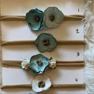 Blue baby flower headbands
Paper flowers on nylon